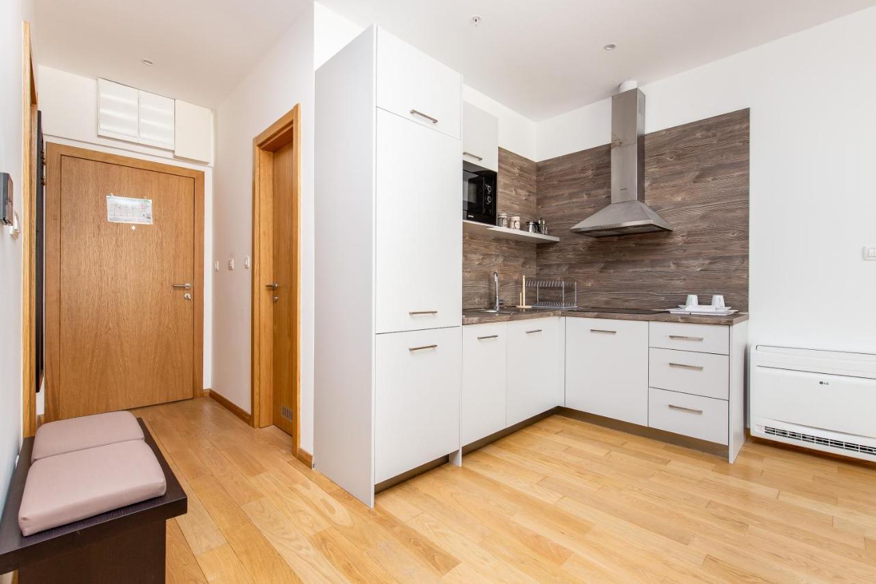 Apartments Lora In Apart-Hotel 부드바 외부 사진